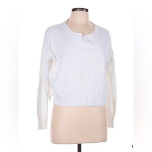Mod—doc crop white sweater